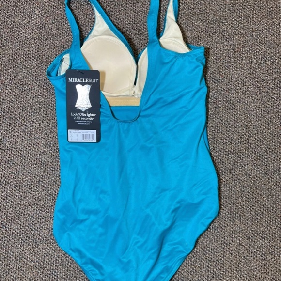 Miraclesuit One Piece Swimsuit Size 12. Brand New! - Picture 2 of 2